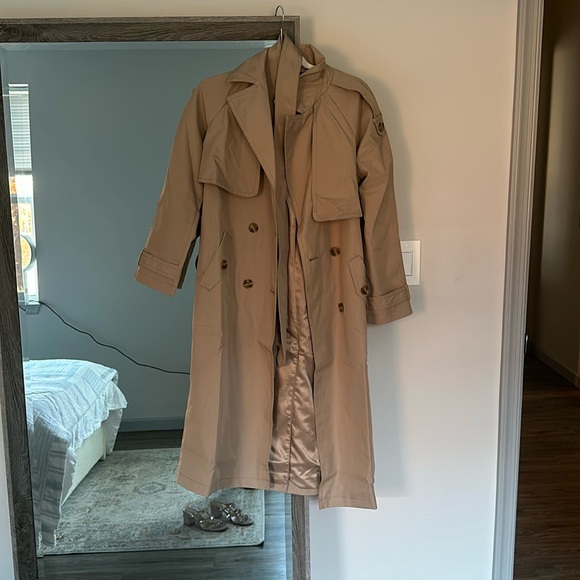 Trench - Picture 1 of 3